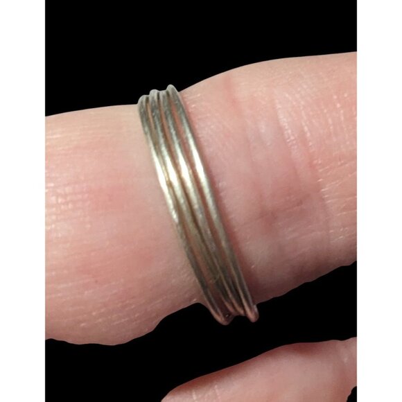 Elegant Glam Faux Pearl Wire Wrap Ring Size 9 - Picture 13 of 14